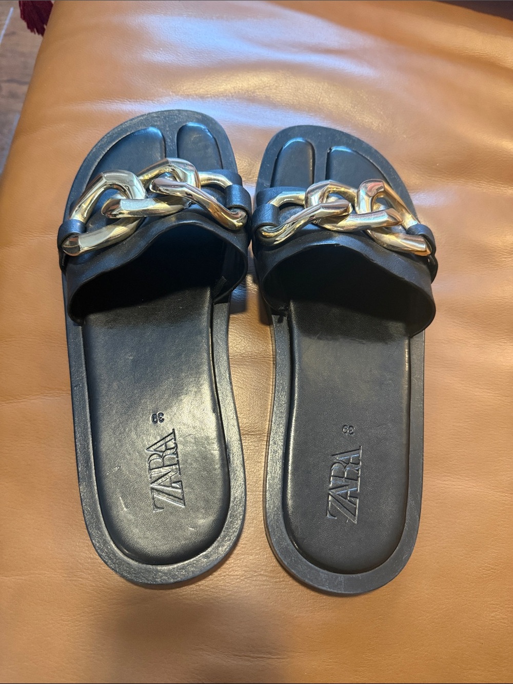 Zara Black Slide Sandals with Chunky Gold Chain 39 US8 - Picture 4 of 7
